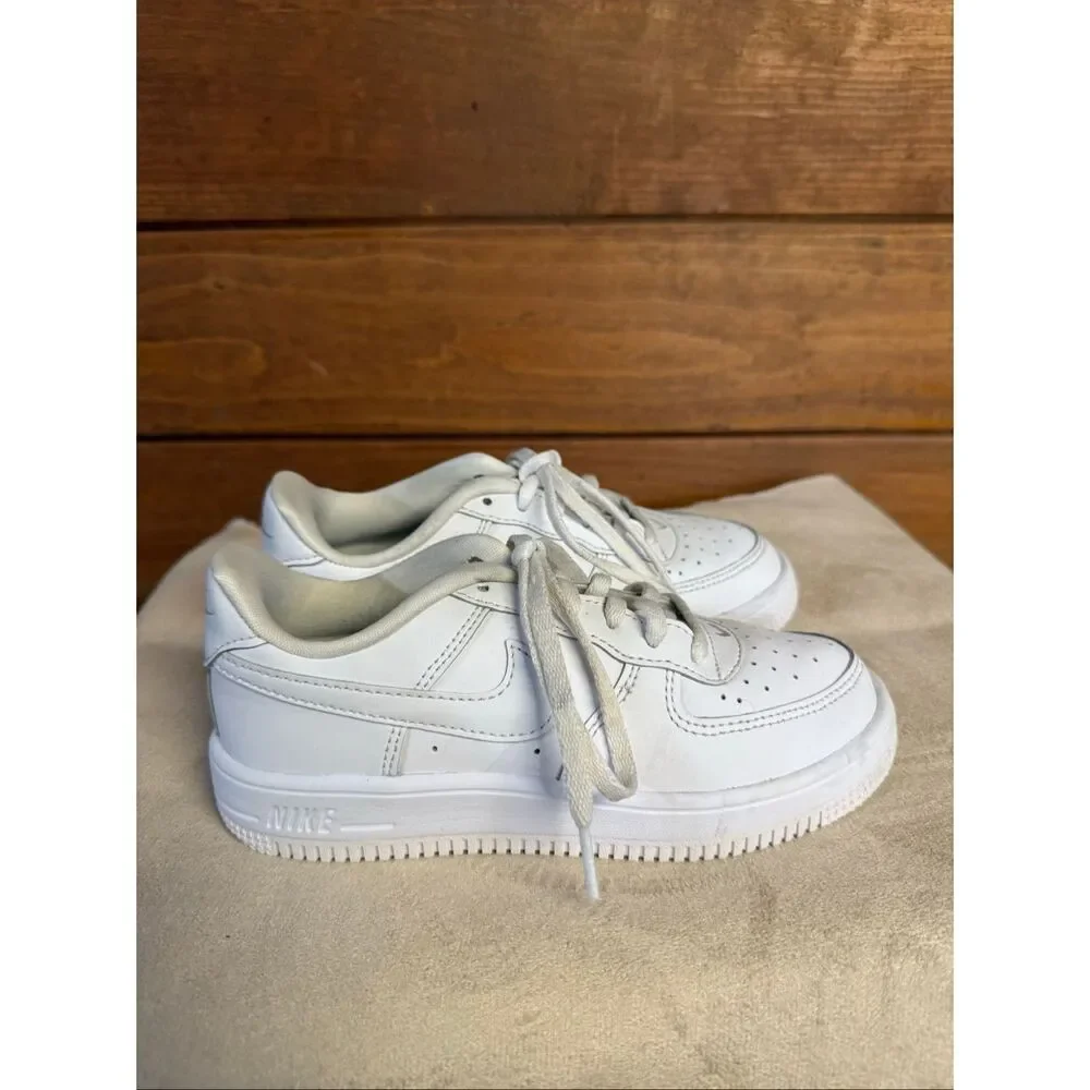 Nike Air Force 1 Low sneakers preschool size 1 Youth IF1673-100